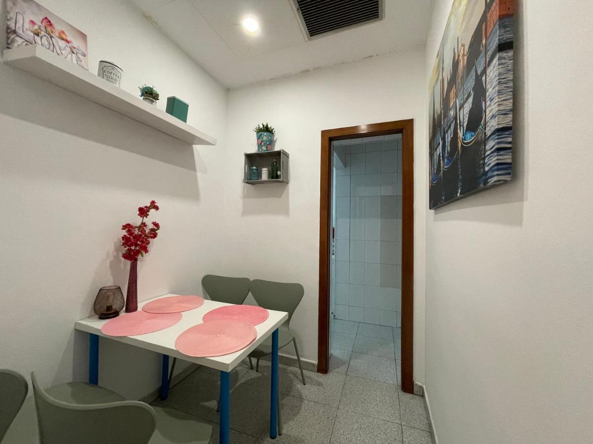 Plaza Universidad Rooms Barcelona Zewnętrze zdjęcie