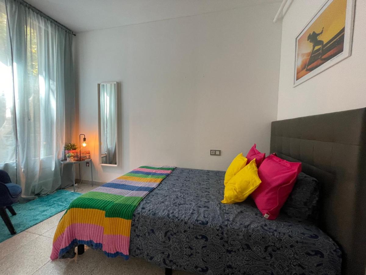Plaza Universidad Rooms Barcelona Zewnętrze zdjęcie
